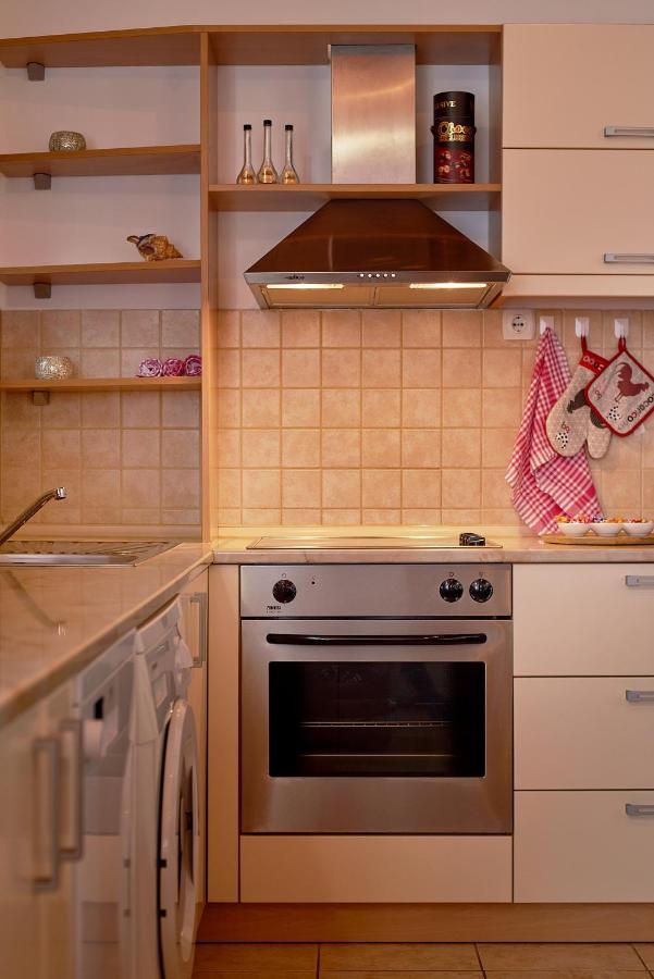 Apartman Kati เพรอชานิ ภายนอก รูปภาพ