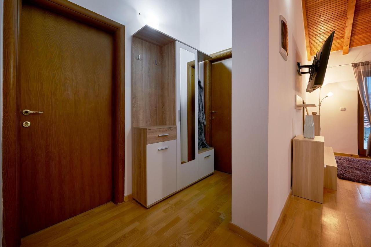 Apartman Kati เพรอชานิ ภายนอก รูปภาพ